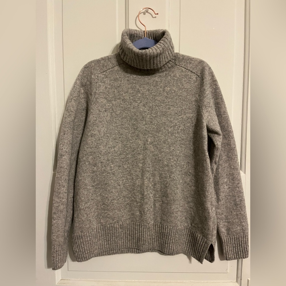 Massimo Dutti 95% wool 5% cashmere sweater